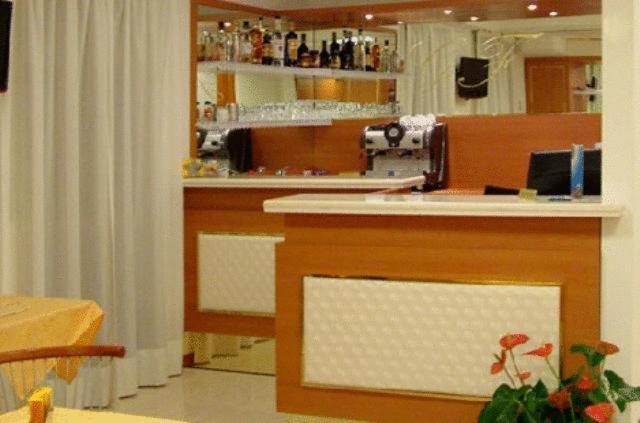 Hotel Gf Cesano Boscone Luaran gambar