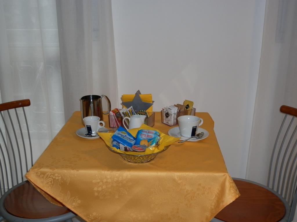 Hotel Gf Cesano Boscone Luaran gambar